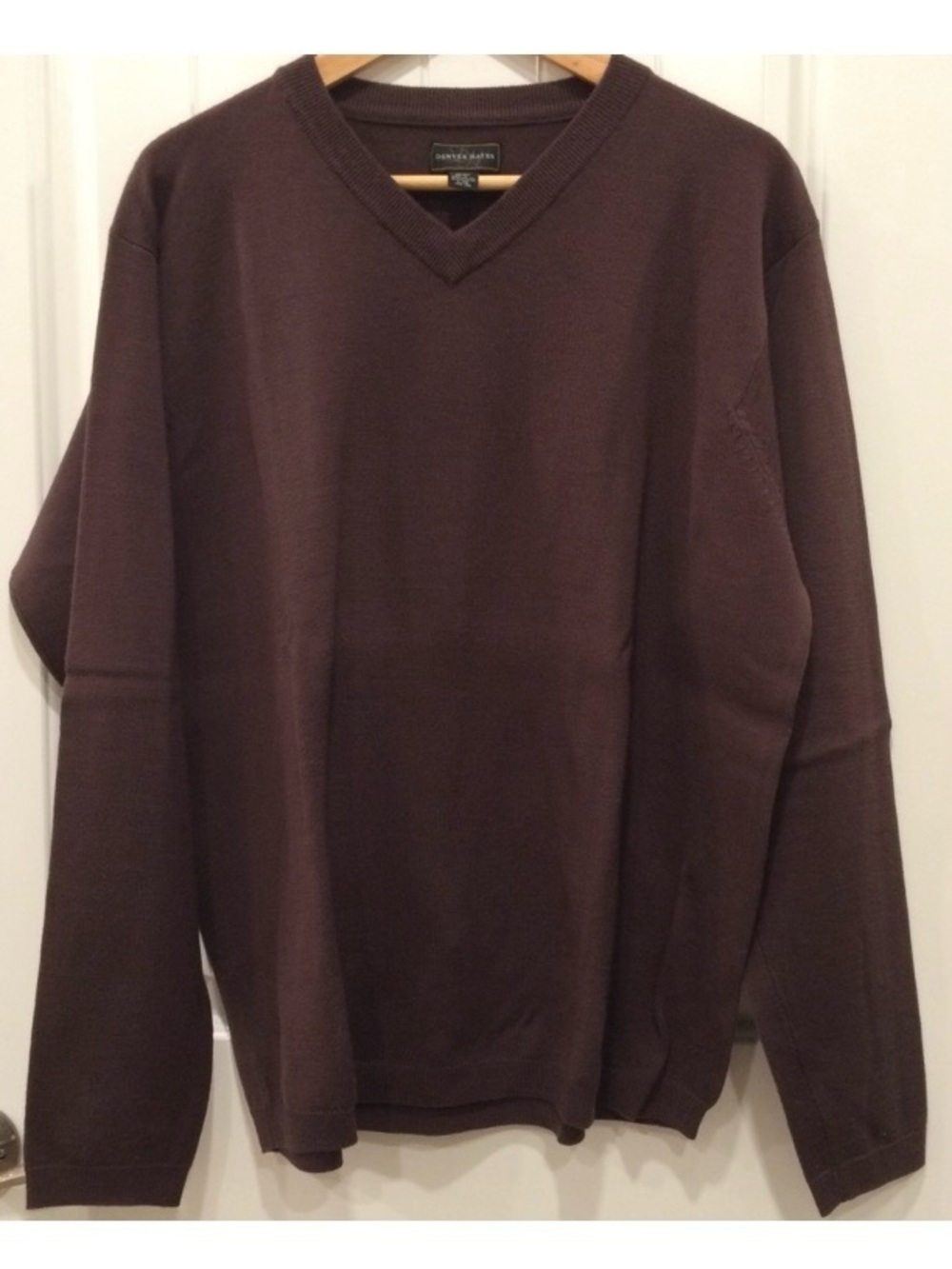100% Merino Wool V-Neck Sweater | Brown
